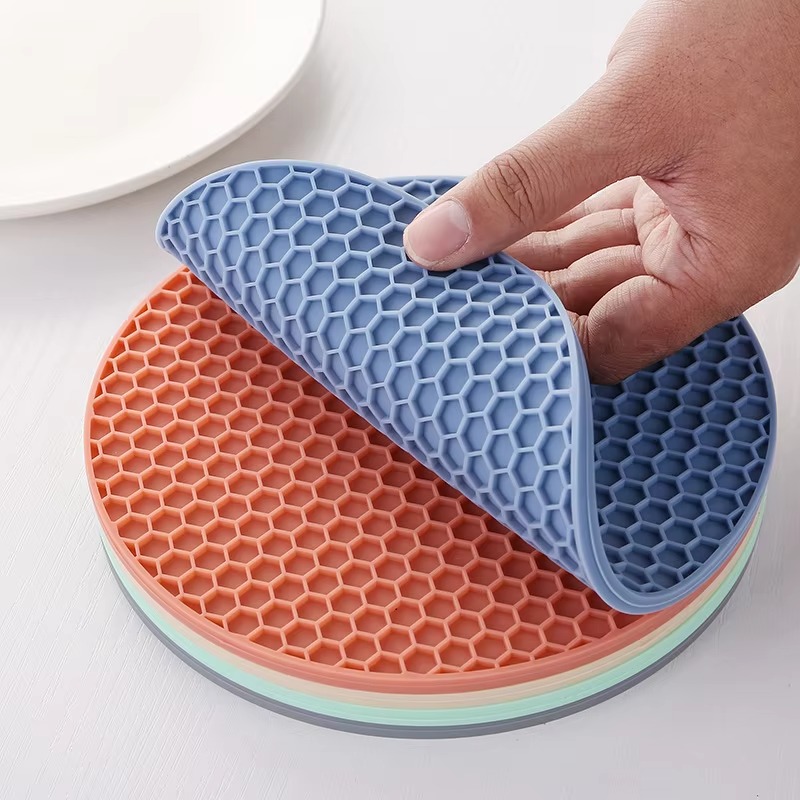 Kitchen Gadgets In Japan - Silikon Matte Untersetzer Lebensmittelqualität Material Tischset